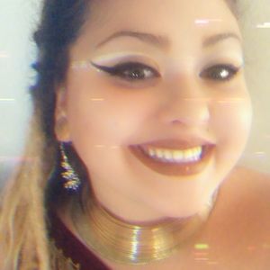 Meet your Posher, Mayra